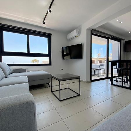 Sea La Vie #1 - Luxury Seaview Apartment Paphos Exteriör bild