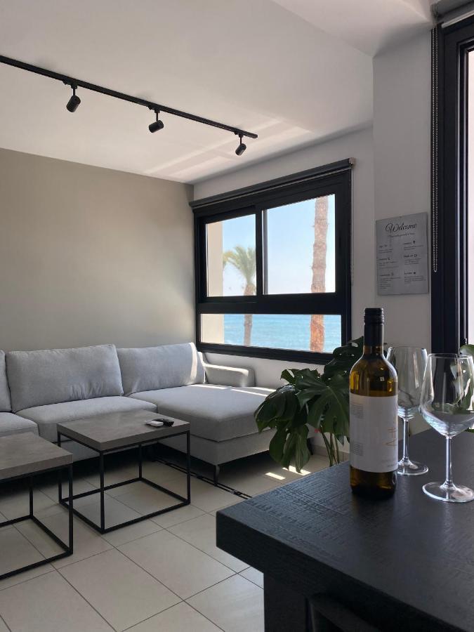 Sea La Vie #1 - Luxury Seaview Apartment Paphos Exteriör bild